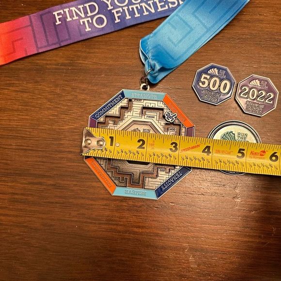 Run The Year Medal Find Your Path To Fitness Ribbon Miles In Challenge Set 2022 - Picture 5 of 7